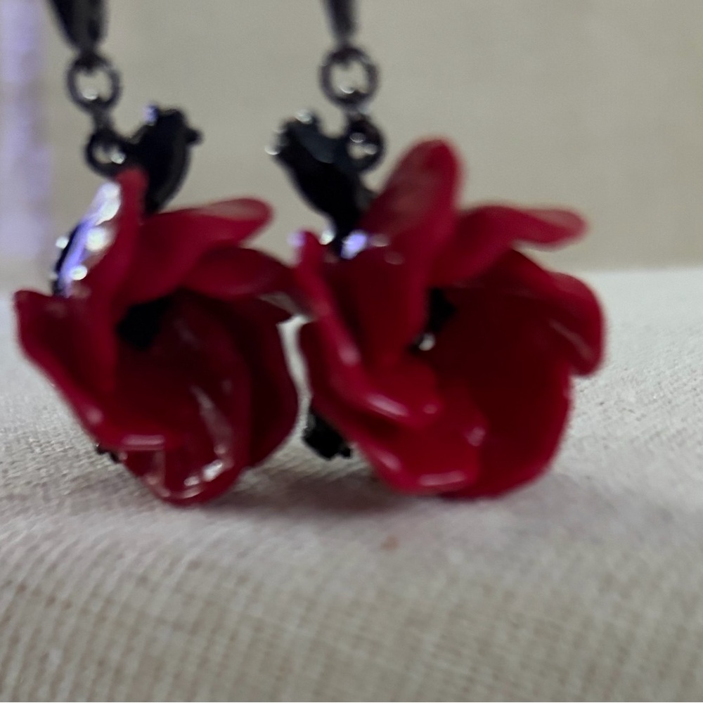 Red Floral Drop Earrings - Women Jewelry - Picture 4 of 4